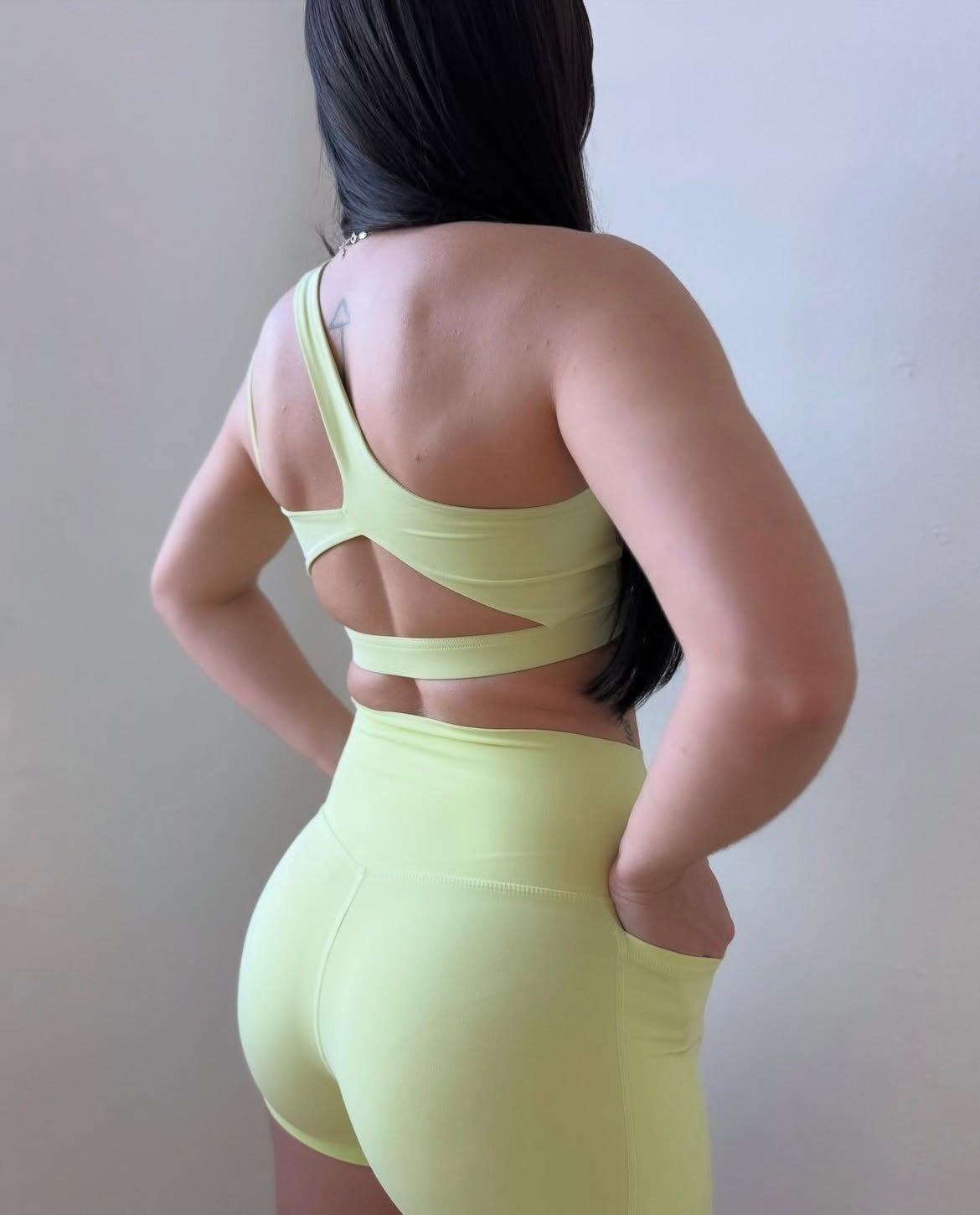 Set Samira